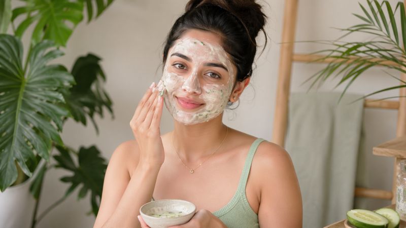 दही और खीरे का फेस पैक से ग्लोइंग स्किन