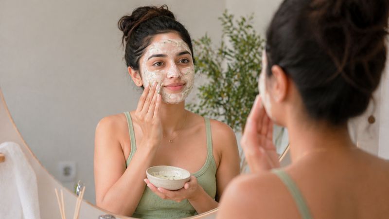 दही और खीरे का फेस पैक लगाने का तरीका